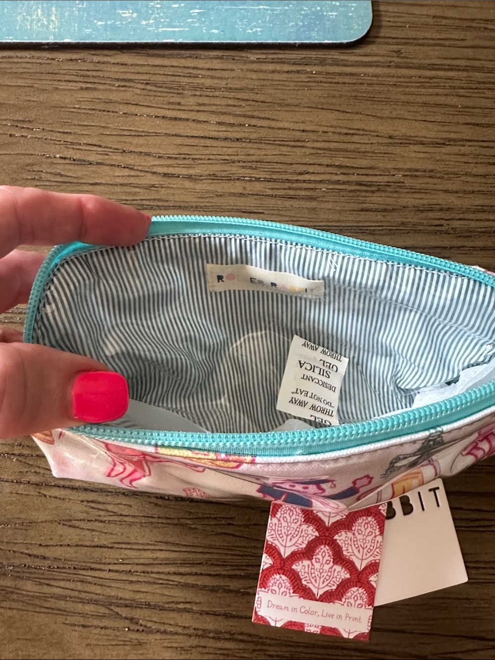 Roller Rabbit Exclusive Philadelphia small Makeup Bag NWT - Picture 4 of 4